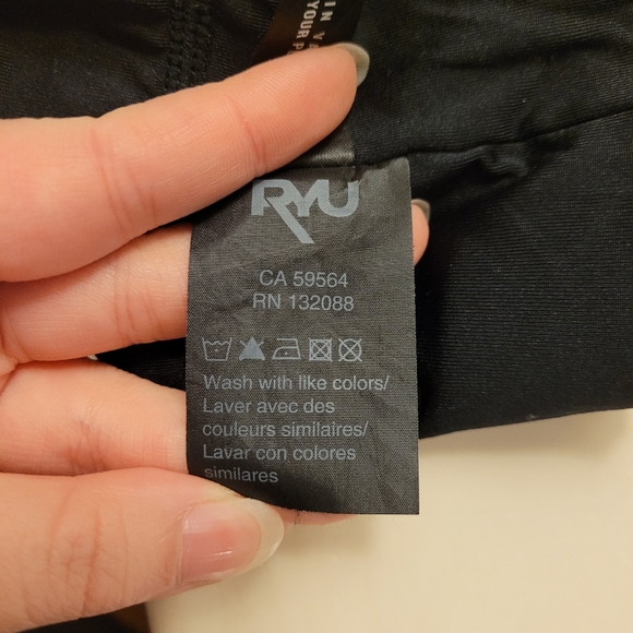 RYU sports bra - size M - Picture 5 of 5